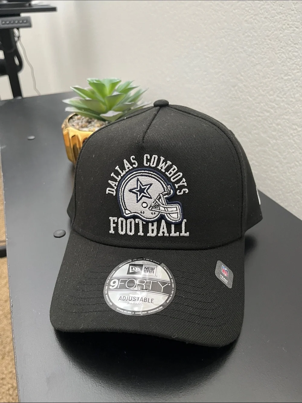 New Era Black Dallas Cowboys Football 9FORTY Adjustable Hat